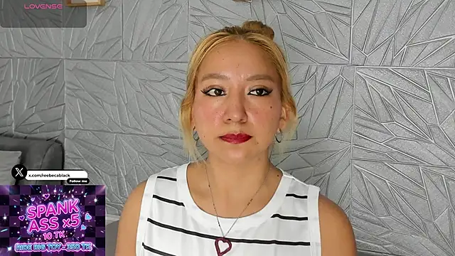 agatadelphine online show from May 5, 2026, 1:14 pm
