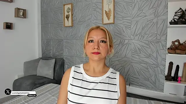 agatadelphine online show from July 14, 2026, 1:28 pm