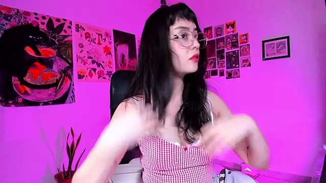 Conlosmichis online show from September 29, 2025, 10:04 pm