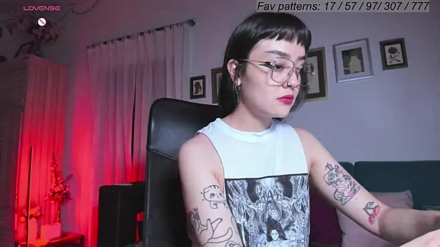 Snapshot of Conlosmichis chatting on March 21, 2025, 2:39 am Conlosmichis online show from March 21, 2025, 2:39 am