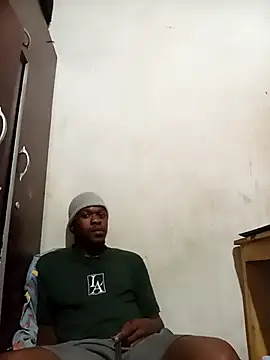 Snapshot of Uncletee112 chatting on October 29, 2025, 11:09 am Uncletee112 online show from October 29, 2025, 11:09 am