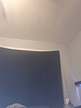 Snapshot of silkstroker6981 chatting on August 5, 2026, 3:33 am silkstroker6981 online show from August 5, 2026, 3:33 am