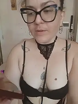 Snapshot of peachgirlmartyna chatting on August 4, 2026, 1:26 pm peachgirlmartyna online show from August 4, 2026, 1:26 pm