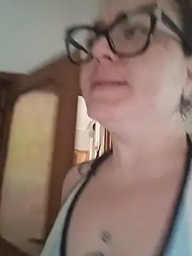 Snapshot of peachgirlmartyna chatting on July 18, 2026, 1:30 pm peachgirlmartyna online show from July 18, 2026, 1:30 pm