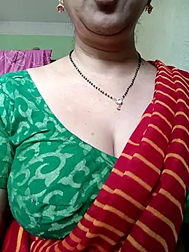 Snapshot of Rosy-B chatting on October 30, 2025, 12:53 am Rosy-B online show from October 30, 2025, 12:53 am