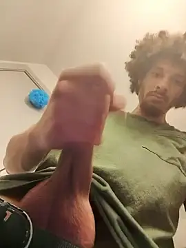 Snapshot of Clearlytothepoint420 chatting on October 26, 2025, 10:21 pm Clearlytothepoint420 online show from October 26, 2025, 10:21 pm