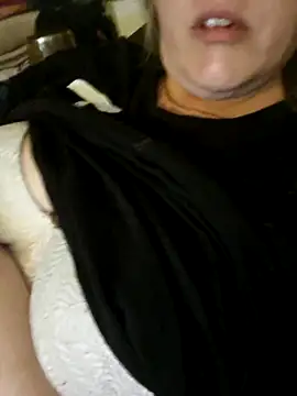 Snapshot of Off_the_Lesh chatting on November 14, 2025, 5:11 am Off the Lesh online show from November 14, 2025, 5:11 am