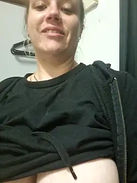 Snapshot of Off_the_Lesh chatting on October 2, 2025, 9:29 pm Off the Lesh online show from October 2, 2025, 9:29 pm