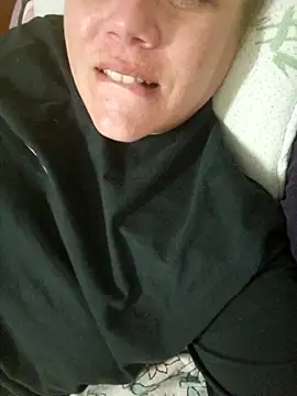 Snapshot of Off_the_Lesh chatting on November 11, 2025, 12:00 pm Off the Lesh online show from November 11, 2025, 12:00 pm