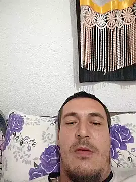 mayk18cm online show from October 22, 2025, 7:46 pm