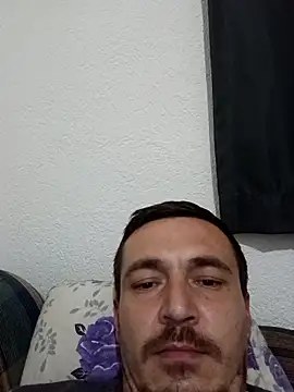 mayk18cm online show from December 19, 2025, 2:15 am