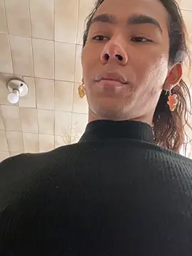 Snapshot of Scarlett_Hot5 chatting on October 13, 2025, 3:02 pm Scarlett Hot5 online show from October 13, 2025, 3:02 pm