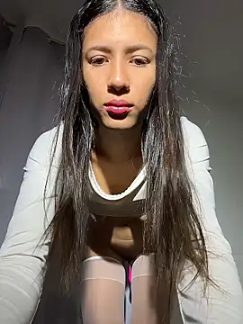 Valentinabaker online show from January 7, 2026, 4:01 pm