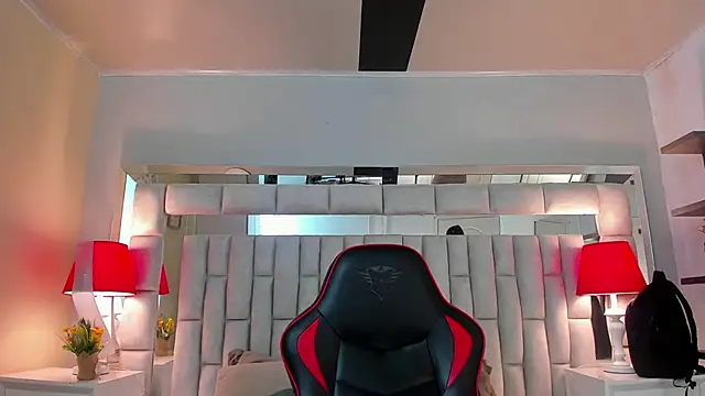 Snapshot of mariiahneedles chatting on October 25, 2025, 1:27 am mariiahneedles online show from October 25, 2025, 1:27 am