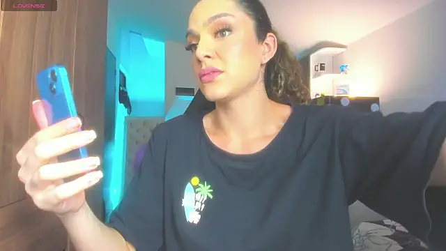 mariiahneedles online show from July 29, 2026, 11:37 pm