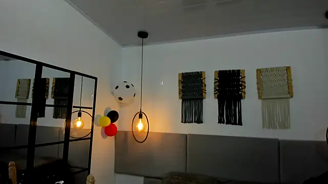 Snapshot of Sweet_camille chatting on July 14, 2026, 2:38 am Sweet camille online show from July 14, 2026, 2:38 am
