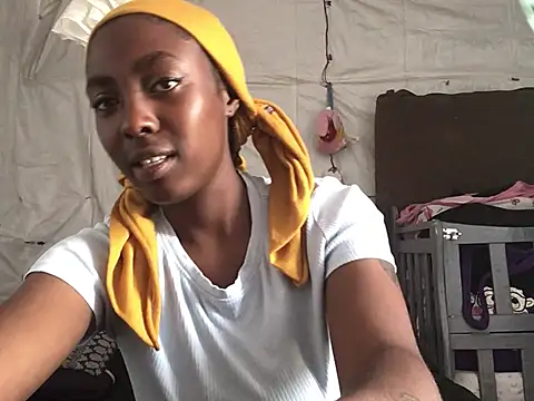 Snapshot of Barbiesharzia chatting on June 12, 2026, 10:57 am Barbiesharzia online show from June 12, 2026, 10:57 am