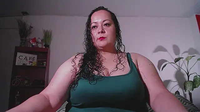 Snapshot of Aleia_Taylor chatting on May 26, 2026, 6:22 am Aleia Taylor online show from May 26, 2026, 6:22 am