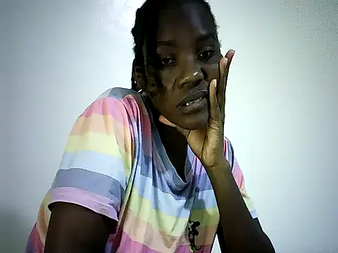 Snapshot of Pierra77 chatting on October 24, 2025, 6:07 pm Pierra77 online show from October 24, 2025, 6:07 pm