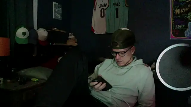 Snapshot of traejddd chatting on March 22, 2026, 5:43 am traejddd online show from March 22, 2026, 5:43 am