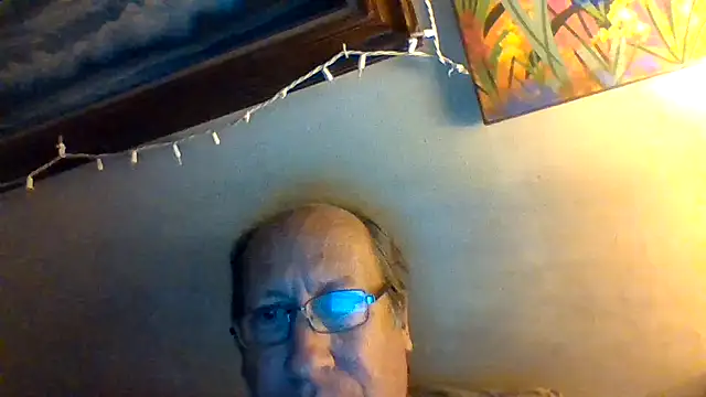 Snapshot of hornyrich69 chatting on April 11, 2026, 4:20 am hornyrich69 online show from April 11, 2026, 4:20 am