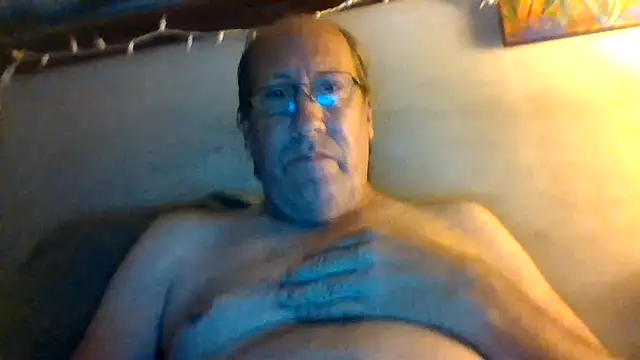 Snapshot of hornyrich69 chatting on May 14, 2026, 5:15 am hornyrich69 online show from May 14, 2026, 5:15 am