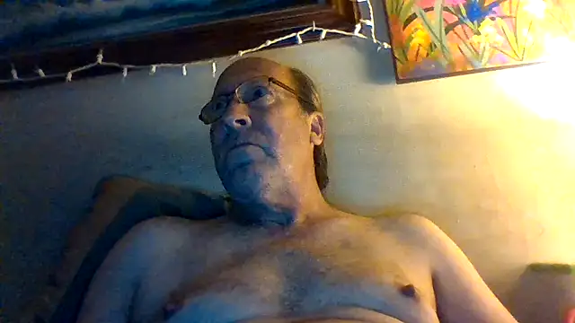 Snapshot of hornyrich69 chatting on May 20, 2026, 5:37 am hornyrich69 online show from May 20, 2026, 5:37 am