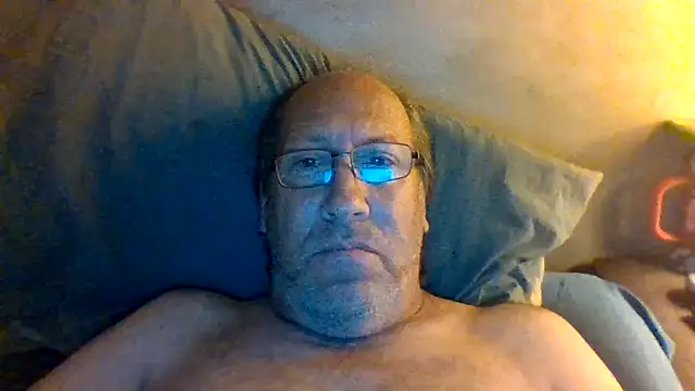 Snapshot of hornyrich69 chatting on May 28, 2026, 3:58 am hornyrich69 online show from May 28, 2026, 3:58 am
