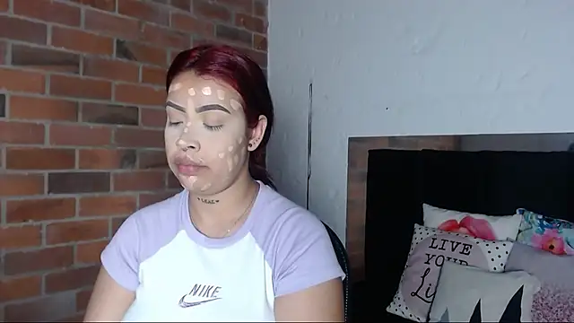 Snapshot of salome__hills1 chatting on March 16, 2025, 1:17 am salome hills1 online show from March 16, 2025, 1:17 am