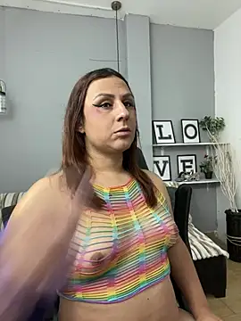 Analia 01 online show from May 9, 2026, 1:14 pm