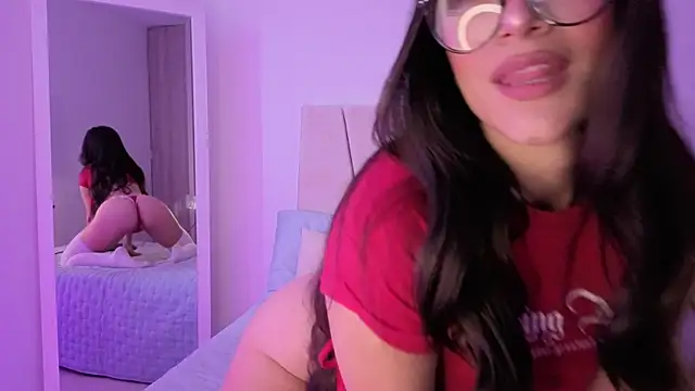 Snapshot of Alisa__walker chatting on November 6, 2025, 6:34 pm Alisa walker online show from November 6, 2025, 6:34 pm