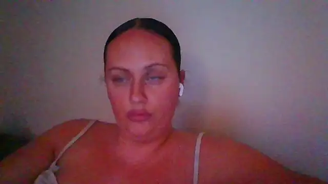 CurvyQueen2023 online show from March 7, 2026, 10:48 pm