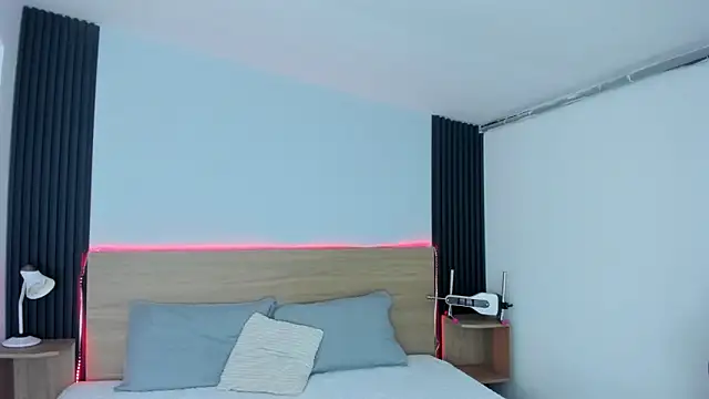 Snapshot of Chiqui_milk_ chatting on November 19, 2025, 7:14 pm Chiqui milk online show from November 19, 2025, 7:14 pm