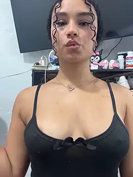 Snapshot of kitty_kayo chatting on November 10, 2025, 4:17 am kitty kayo online show from November 10, 2025, 4:17 am