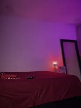 Snapshot of Hips_hannah chatting on March 11, 2026, 9:53 pm Hips hannah online show from March 11, 2026, 9:53 pm