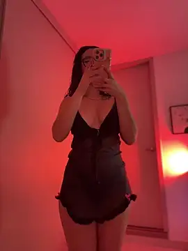 Snapshot of Hips_hannah chatting on February 28, 2026, 10:09 pm Hips hannah online show from February 28, 2026, 10:09 pm