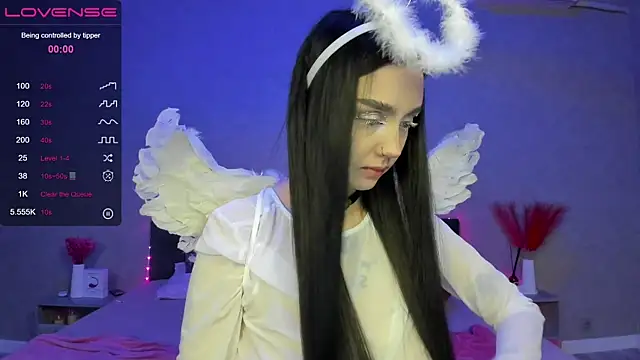 SophiaRyder online show from February 13, 2025, 9:17 pm