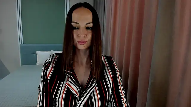 Amanda Goodwin  online show from June 30, 2026, 2:28 pm