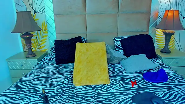 Snapshot of Black_godessTs chatting on December 16, 2025, 6:28 am Black godessTs online show from December 16, 2025, 6:28 am