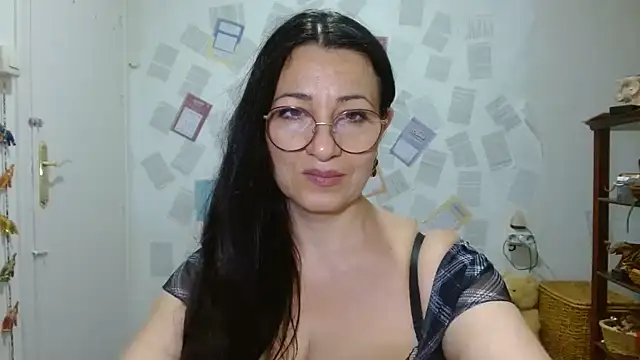 Snapshot of KeisyNeonX chatting on July 28, 2026, 8:52 pm KeisyNeonX online show from July 28, 2026, 8:52 pm