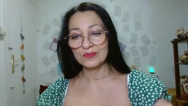 KeisyNeonX online show from June 8, 2026, 5:24 pm