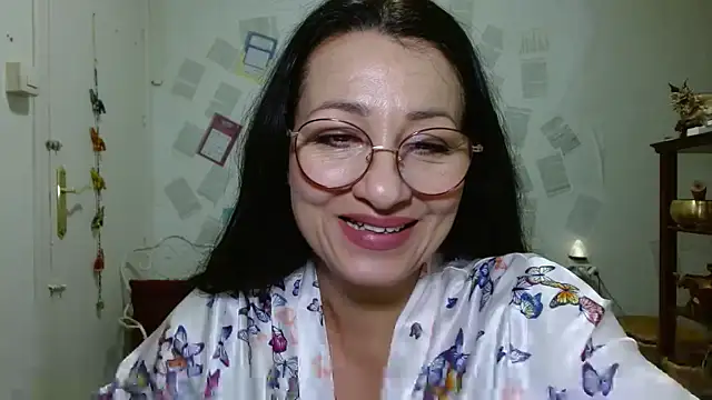 KeisyNeonX online show from May 6, 2026, 8:35 pm