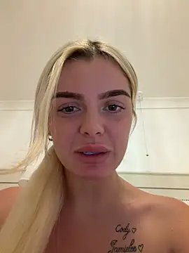 Snapshot of IrishTeenBarbie69 chatting on June 13, 2026, 10:51 pm IrishTeenBarbie69 online show from June 13, 2026, 10:51 pm