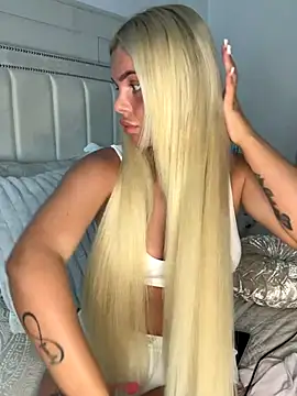 IrishTeenBarbie69 online show from October 16, 2025, 9:34 pm