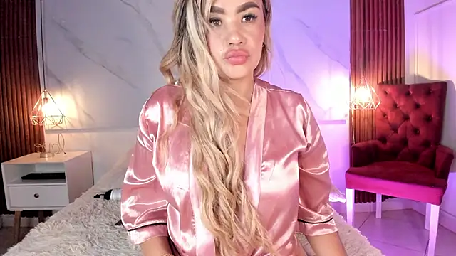 Snapshot of agatha_zc chatting on March 20, 2025, 5:47 pm agatha zc online show from March 20, 2025, 5:47 pm