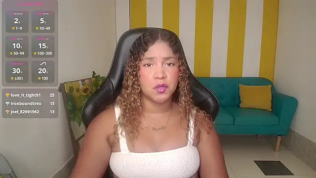 Snapshot of Cristal_War chatting on November 21, 2025, 11:04 pm Cristal War online show from November 21, 2025, 11:04 pm