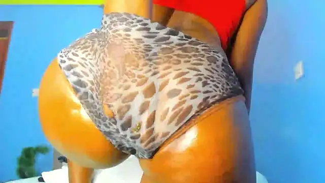 Natasha Spencer online show from September 29, 2025, 3:46 am