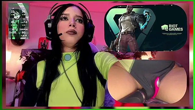 Snapshot of SweetieCloe_ chatting on October 27, 2025, 9:38 pm SweetieCloe online show from October 27, 2025, 9:38 pm