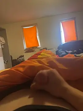 sollzii online show from February 11, 2025, 12:04 pm