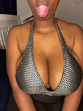 Naughty-sonia2 online show from June 25, 2026, 9:53 pm